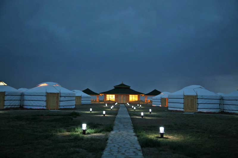 goviin-naran-camp800_a13