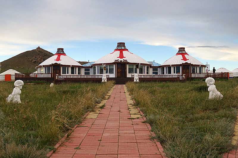 hoyor-zagal-camp800_aX